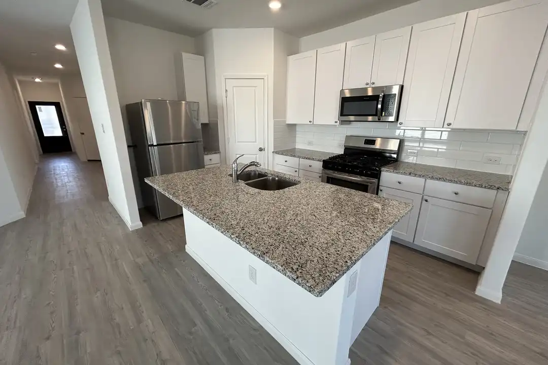 14706 Somerset Ml - View 6