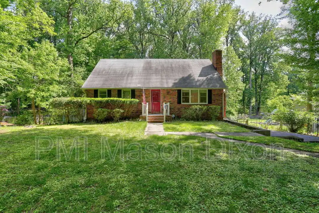 9710 Gwynn Park Dr - View 2