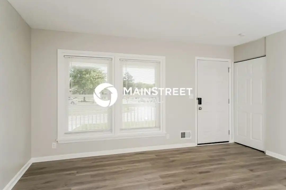4220 Buxton Dr – pohled 4