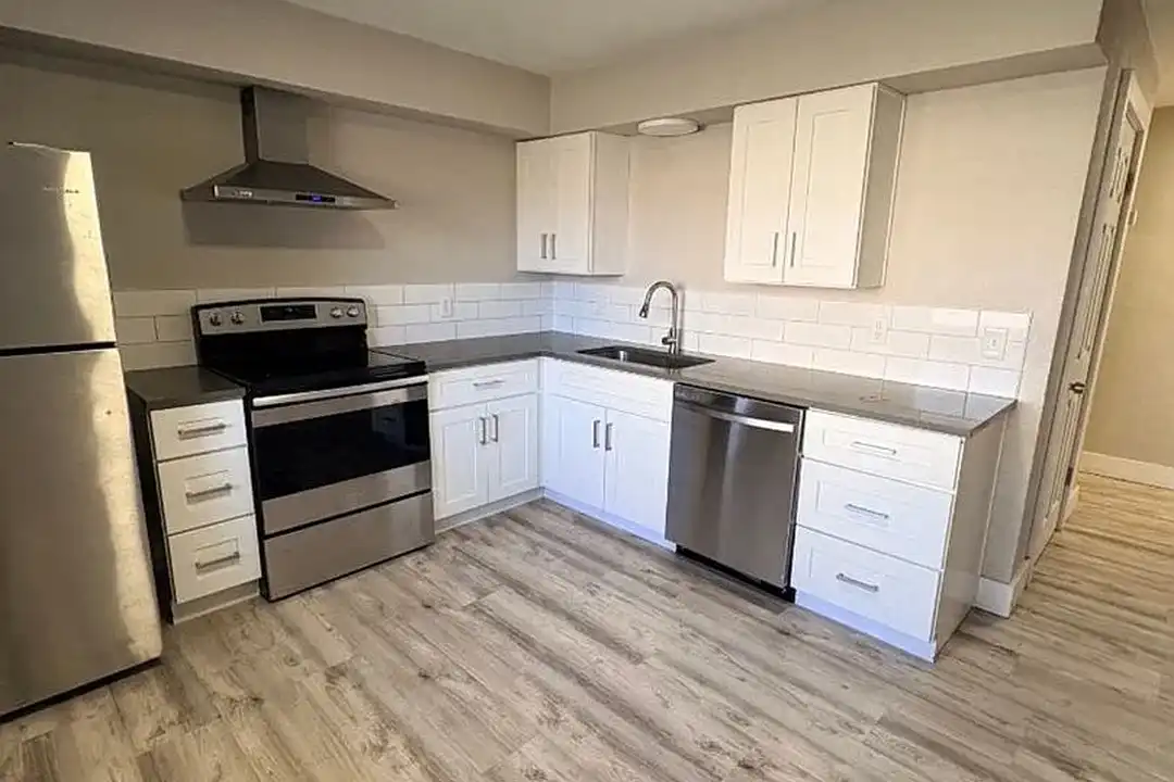 Mission Apartments – photo 1