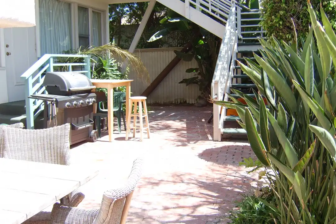 Apartment in La Jolla, Beach Barber Tract - View 3