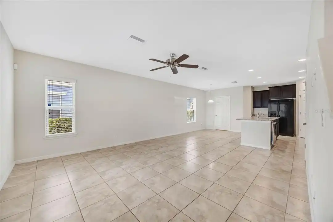 Apartment in Riverview - View 3