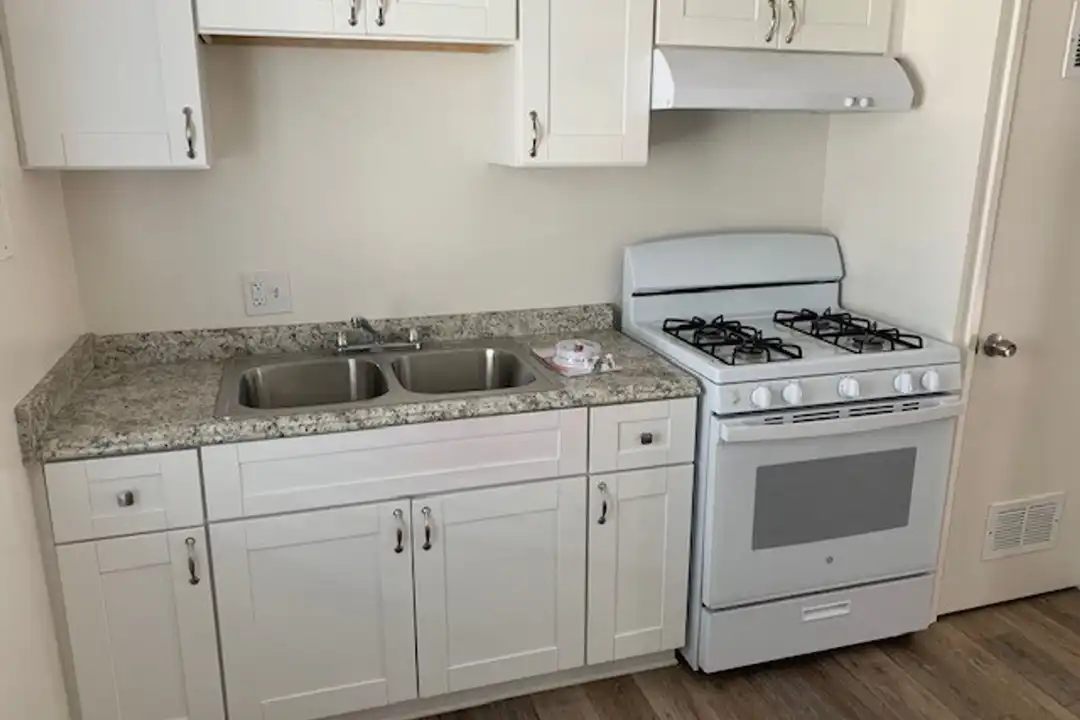 94th Street Apartments - View 4