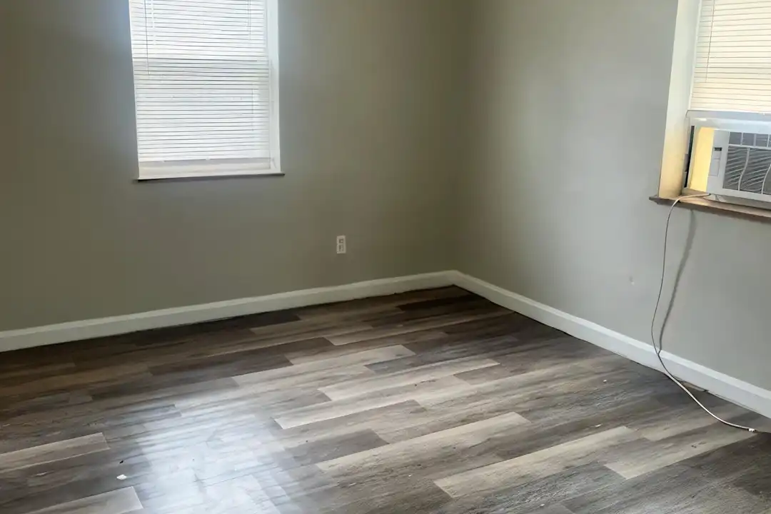 6114 Argus Rd - View 3