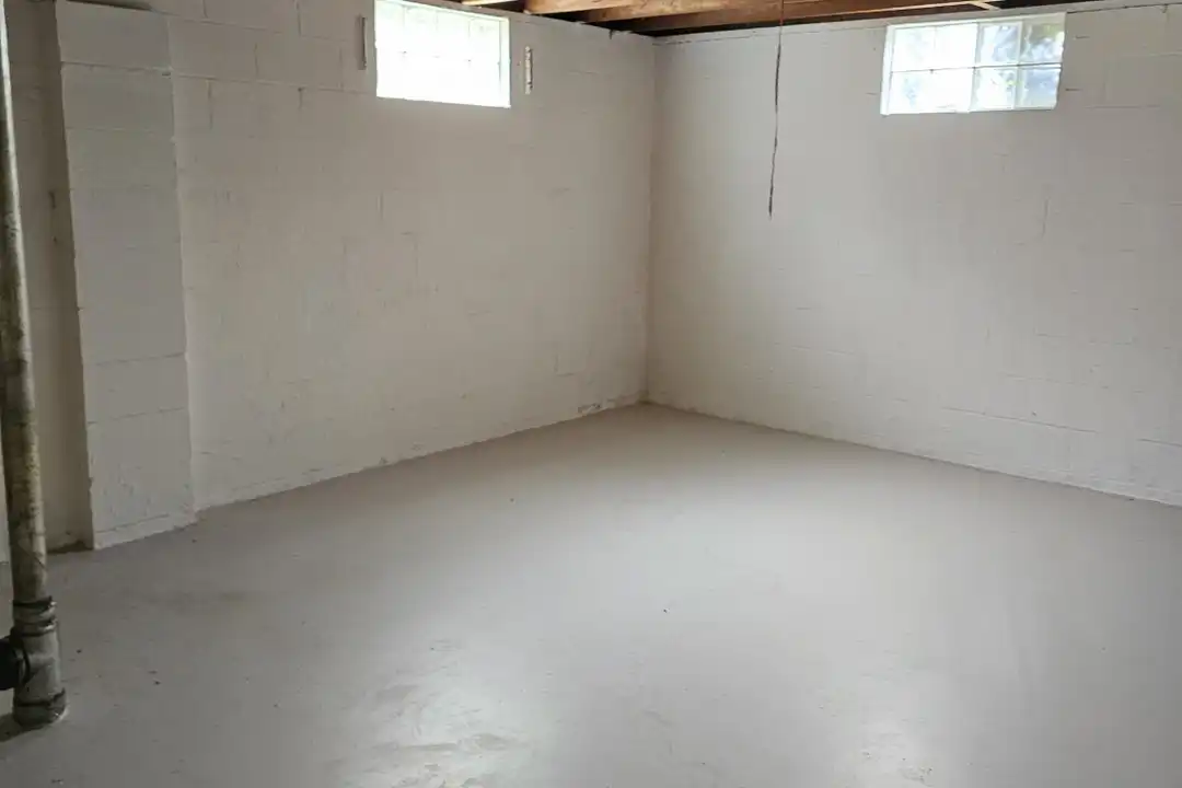 1124 Mccarley Dr W – photo 1