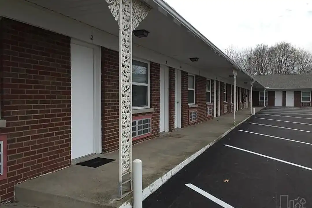 Traveler's Suites – photo 1