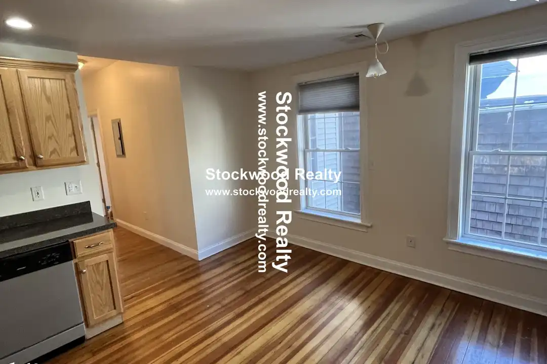 Apartment in Boston - View 5