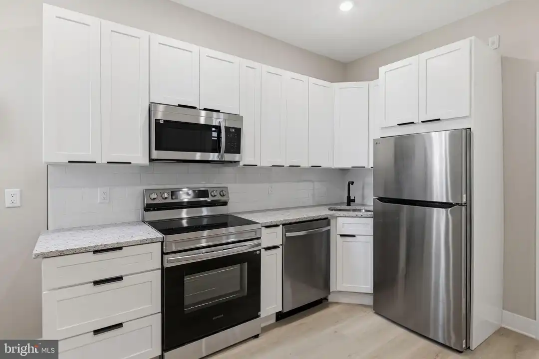 856 N 19th St #3 – pohled 2