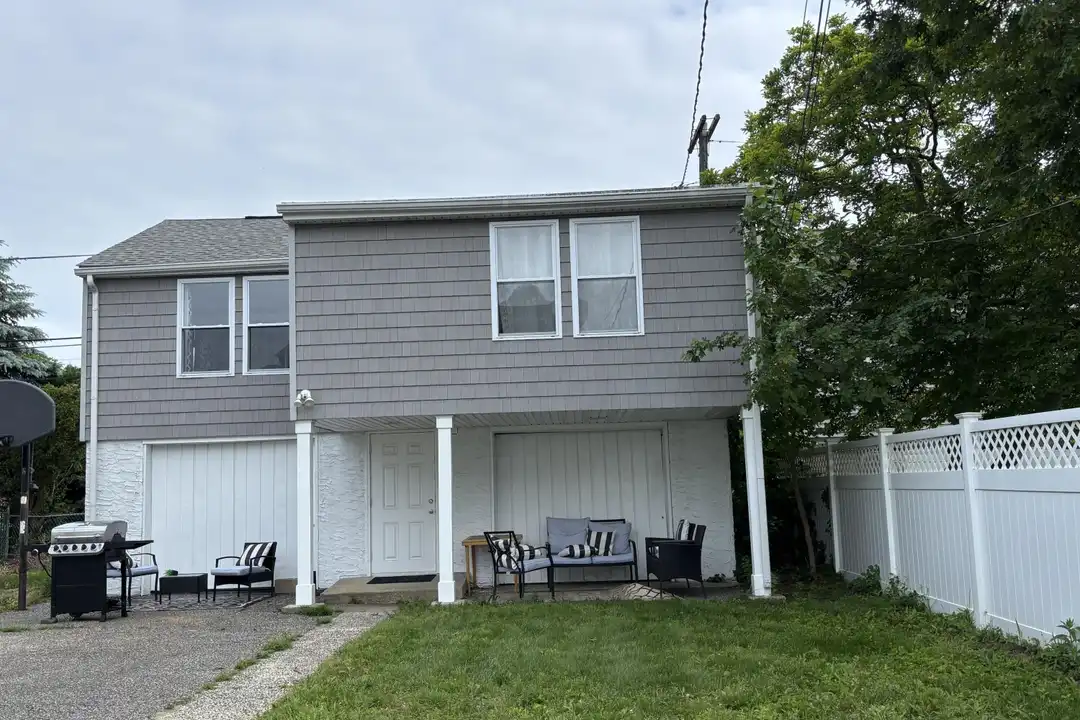 410 Burlington Ave #REAR – photo 1 of 8