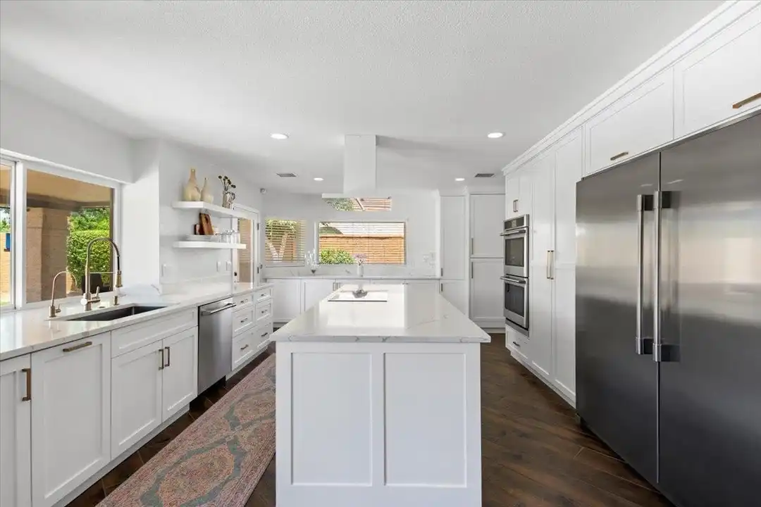 10628 E Cinnabar Ave - View 5