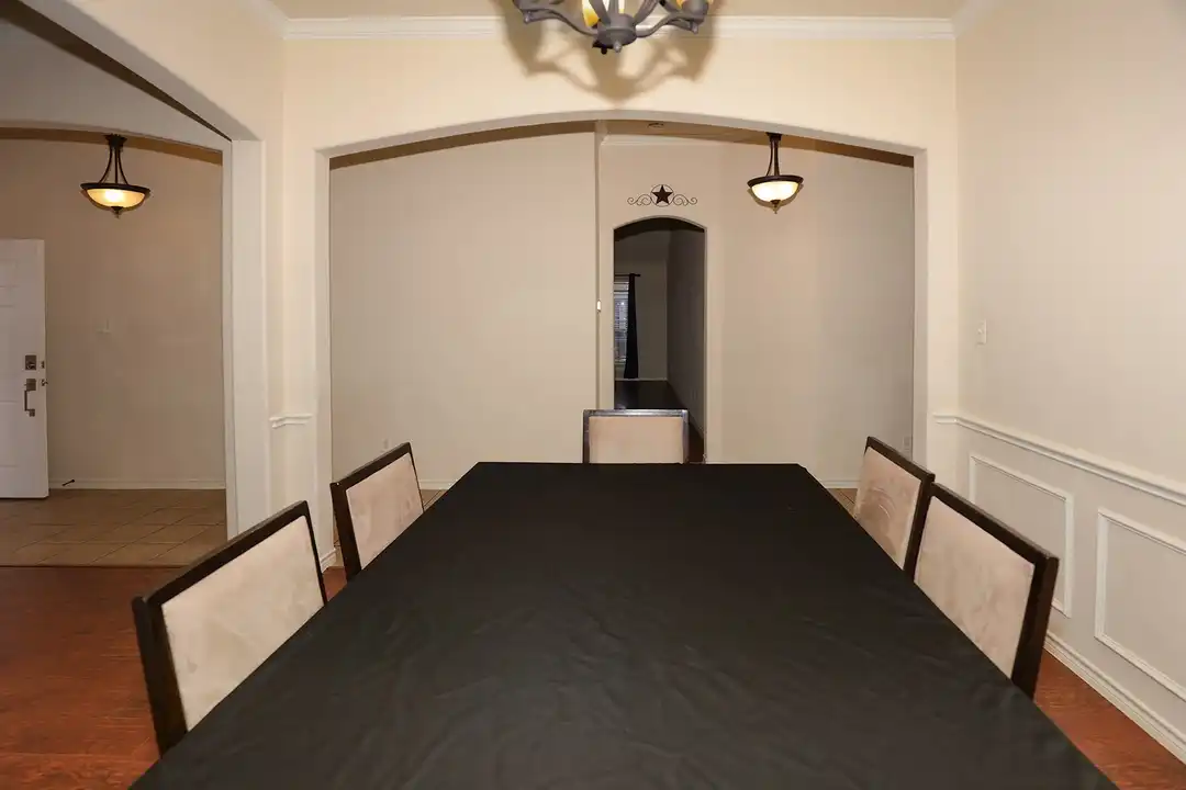 1615 Bur Oak Dr - View 6