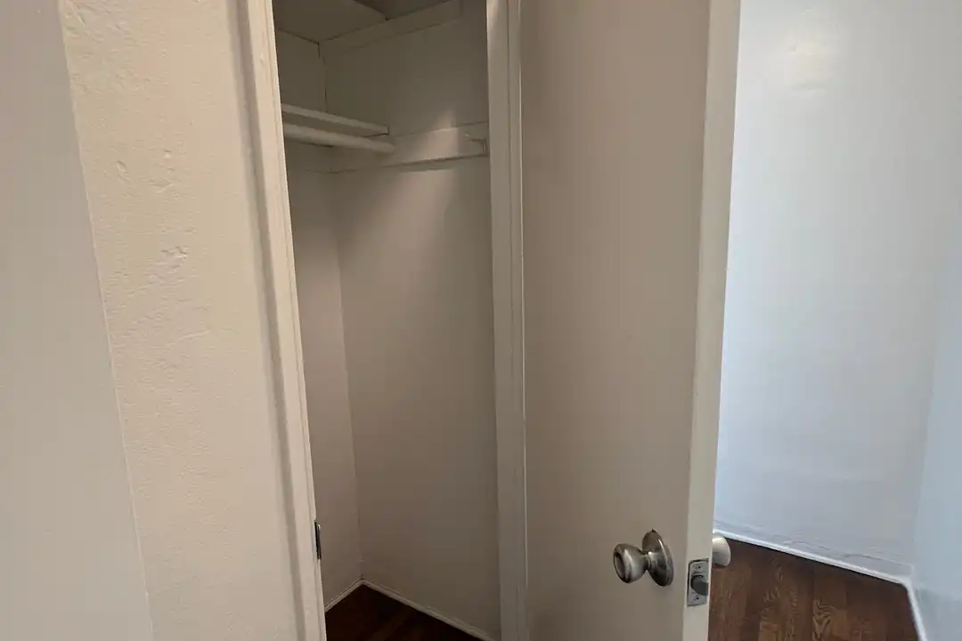722 E Carson St unit 4 - View 6