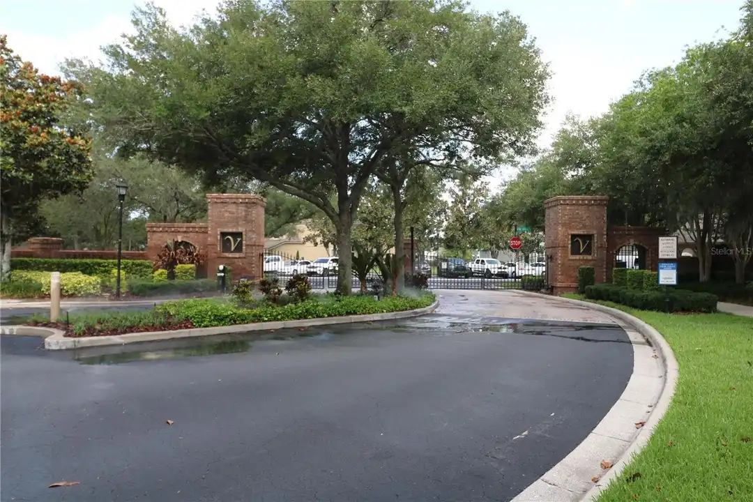 4866 Pond Ridge Dr - View 6