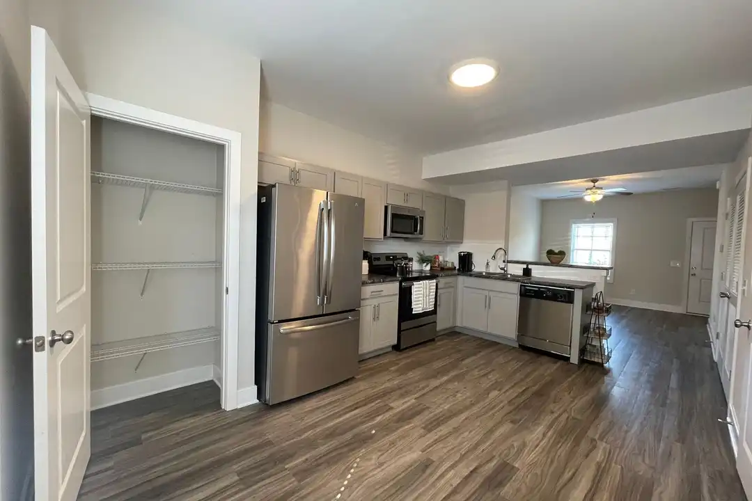 2005 Willow Dr unit Unit #1 - View 2