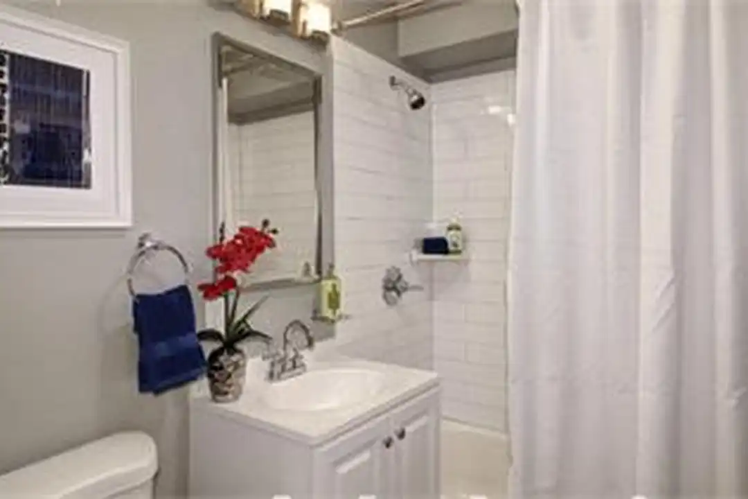 324 E Magnolia St unit 15 – photo 1