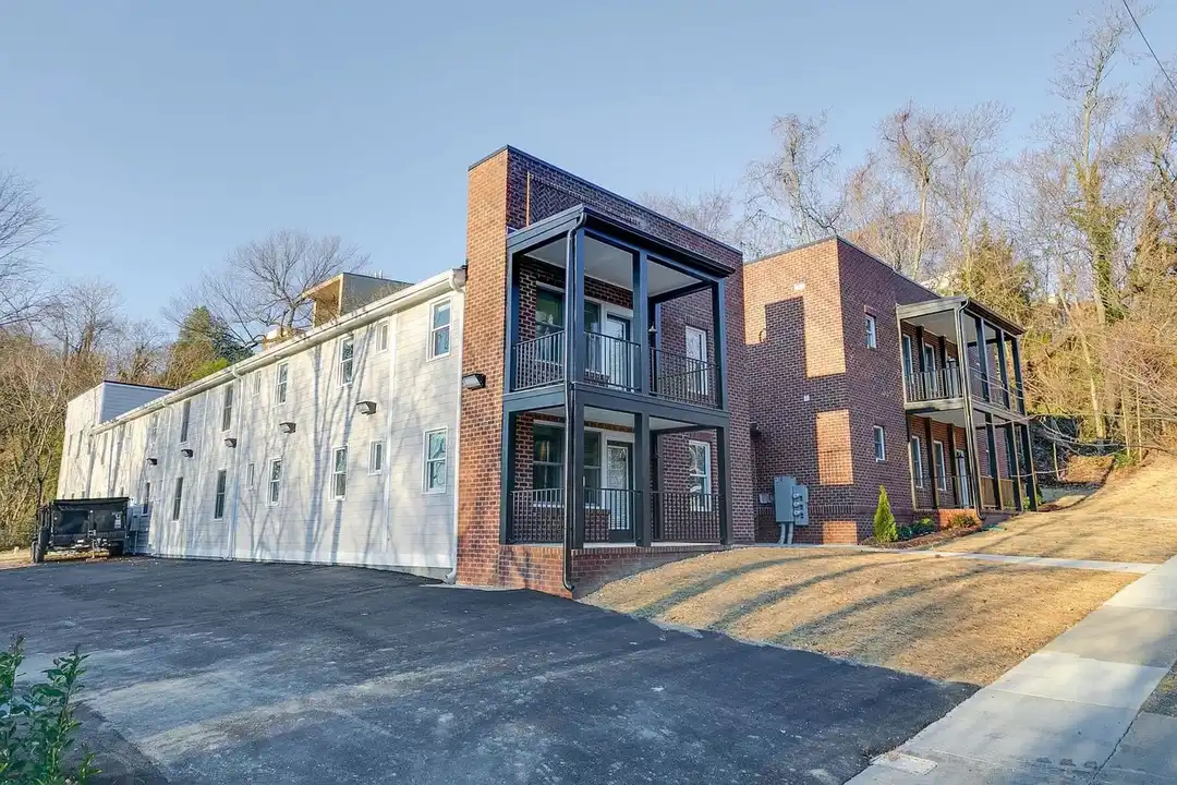 3005 E Franklin St unit Apt. 105 - View 2