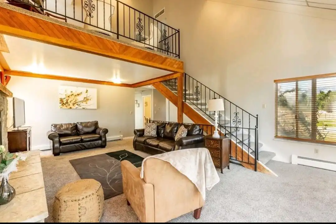 1880 Myers Ln – photo 1 of 6