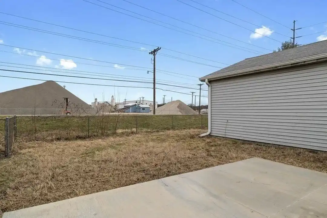 3033 Shadowfax Dr - View 4