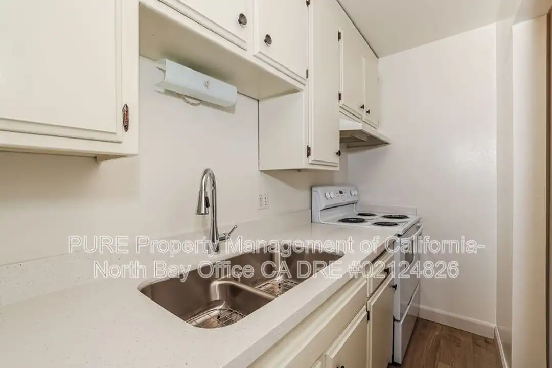 Apartment in Santa Rosa - More