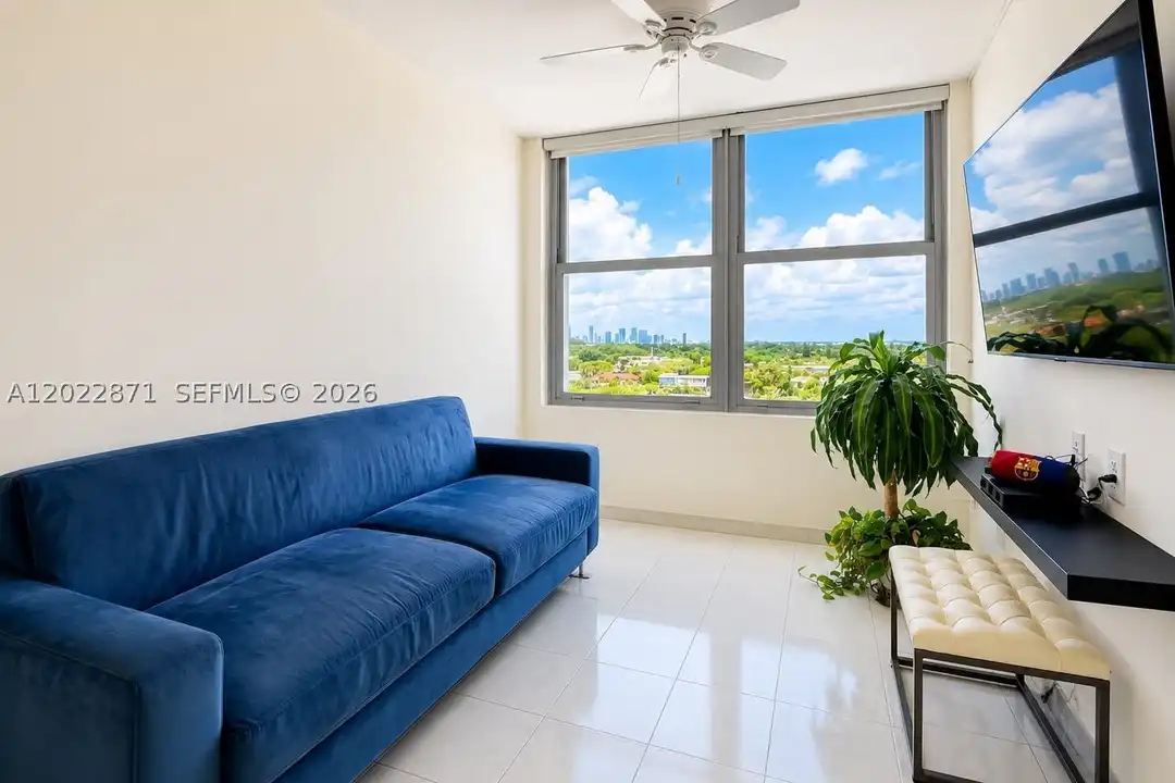 Apartment in Miami Beach, Miami-Dade - View 2