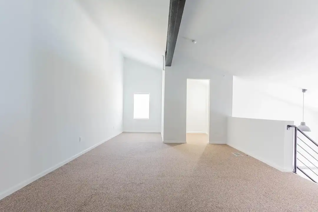 1700 South – photo 1