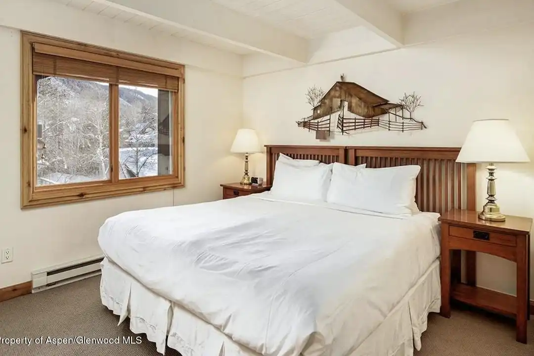 901 E Hyman Ave #13 - View 6