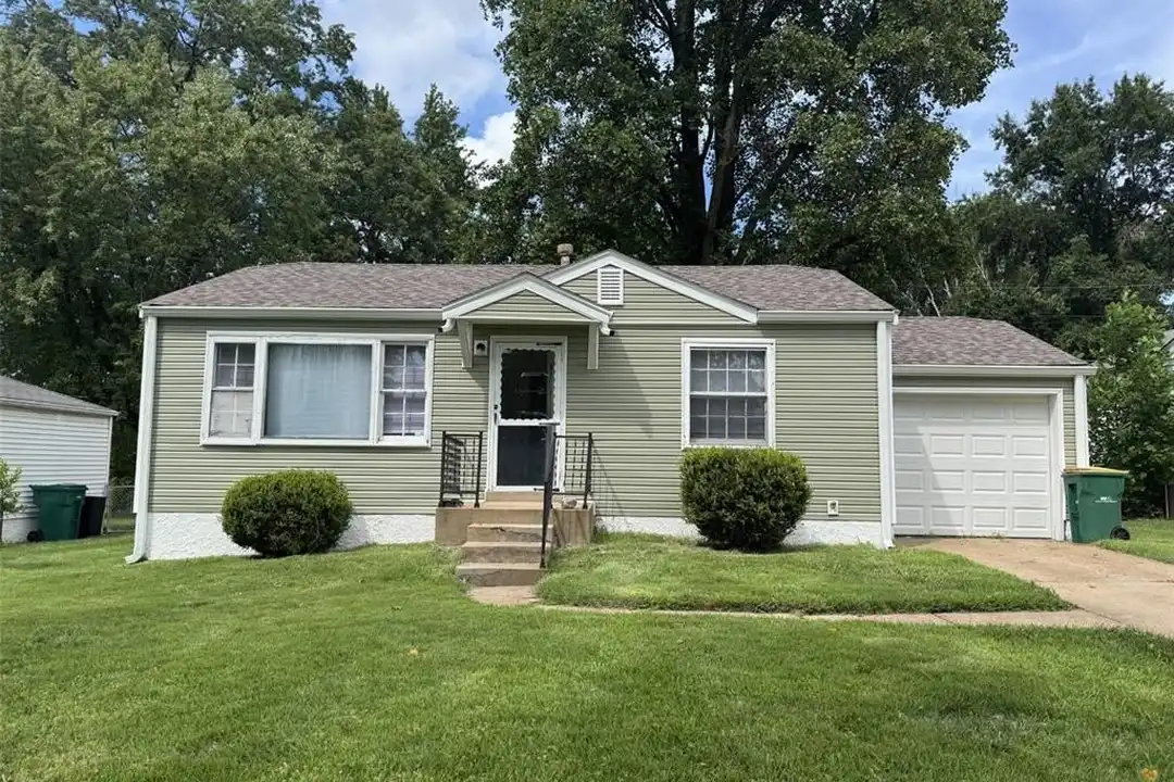 1057 Gabriel Dr – photo 1