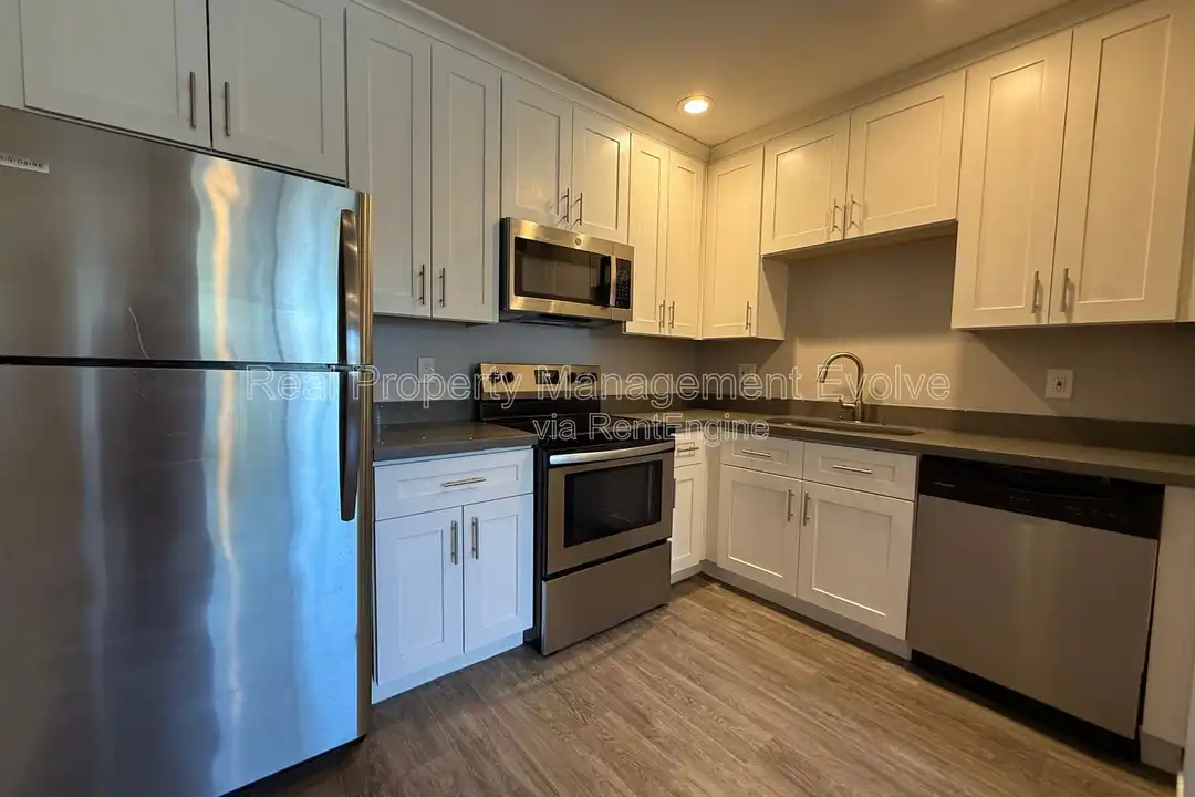 908 W 2nd St unit 6 - View 6