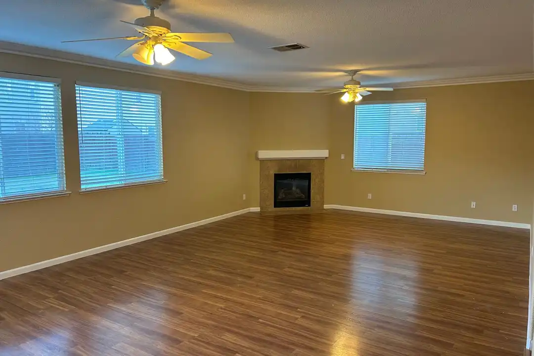 108 Matisse Dr - View 3