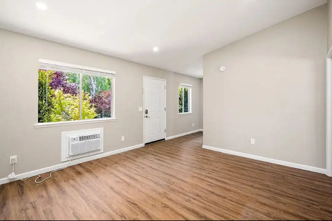 7437 Santa Ysabel Ave unit #E - View 5