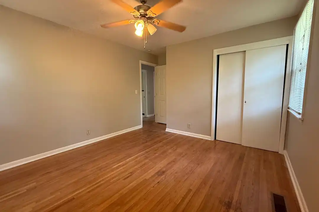 House in Nashville - More