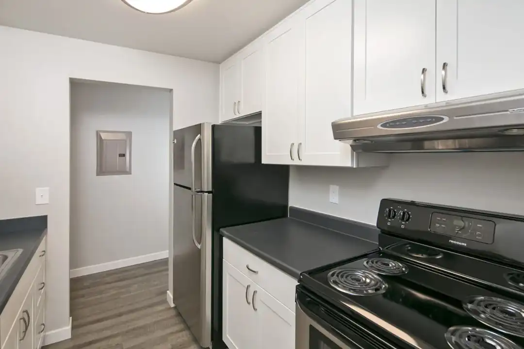 Apartment in Seattle, Kenwood, Lake City - More