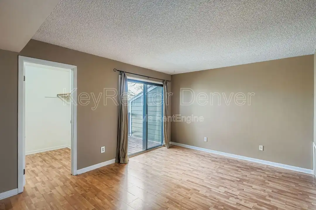 540 S Forest St unit 3201 - View 5
