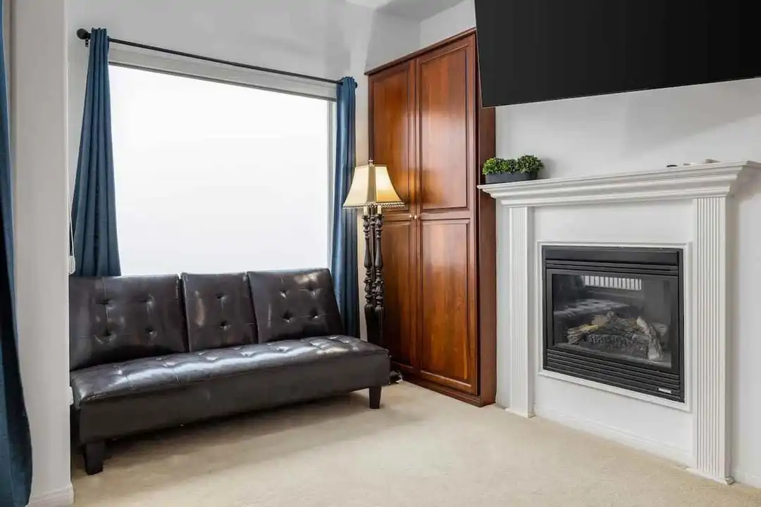 125 Chinquapin Ave unit 1375254P - View 3