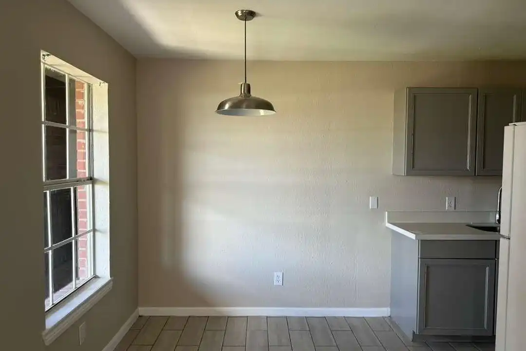 402 Gastel Cir #14 - View 4