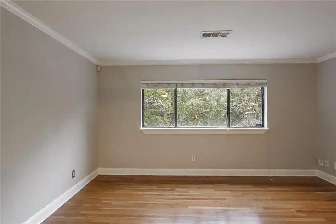 880 Glendale Terrace NE unit 5 - View 4