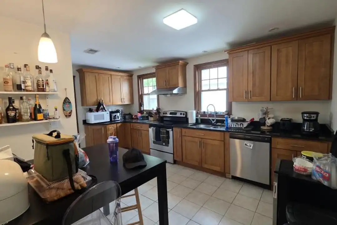 Apartment in Boston - View 4