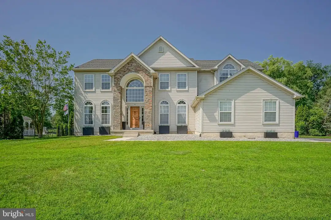 8 Wagon Rd – photo 1 of 83