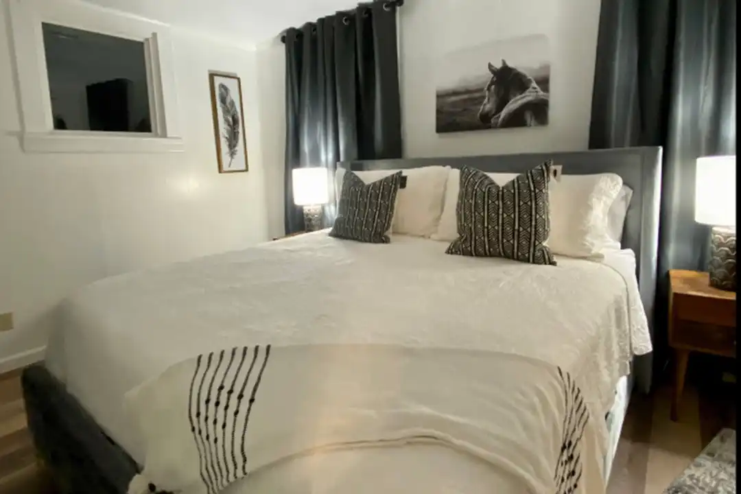 169 Crest St - View 4