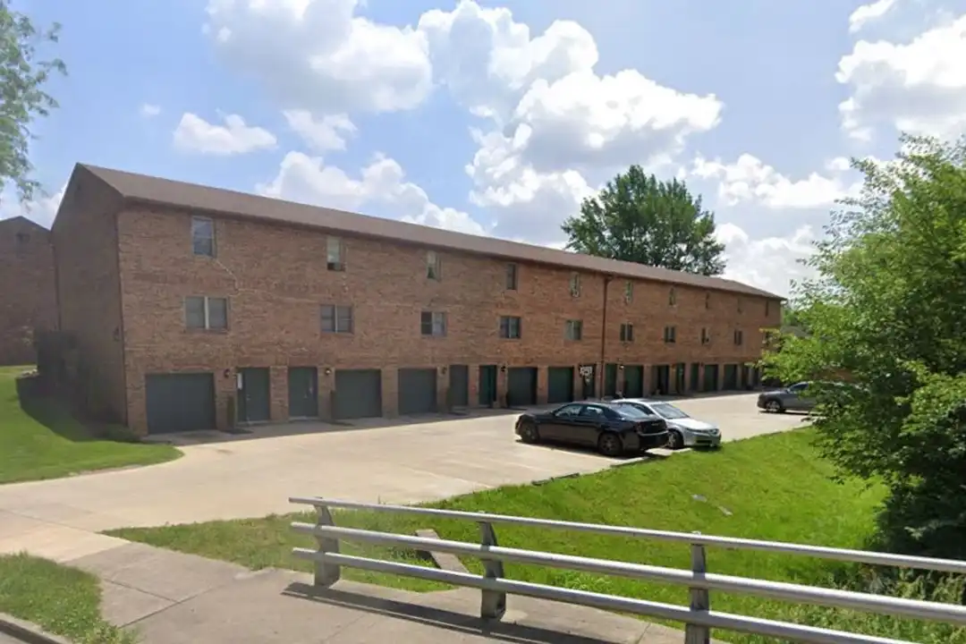 1115 Stephenson Dr unit 1144J – photo 1