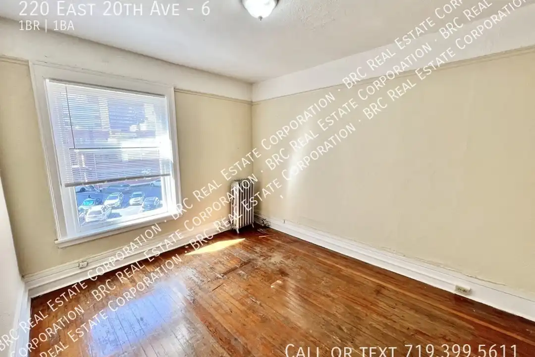 220 E 20th Ave – další