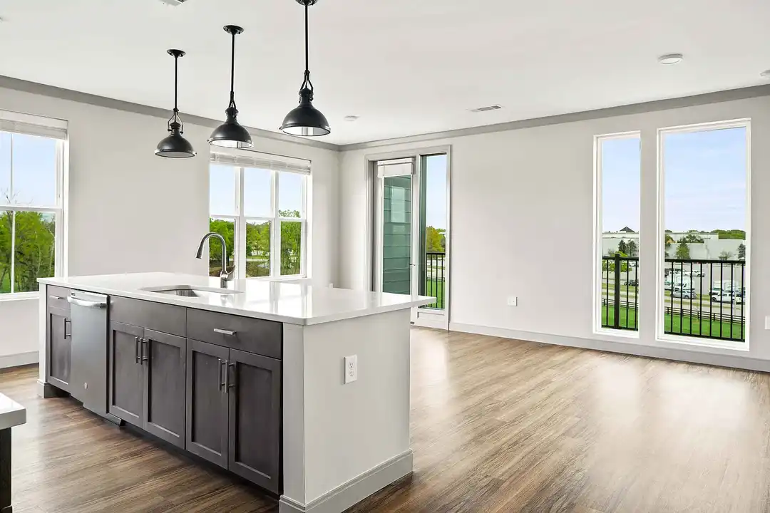 Upton Oxmoor Apartments – photo 1