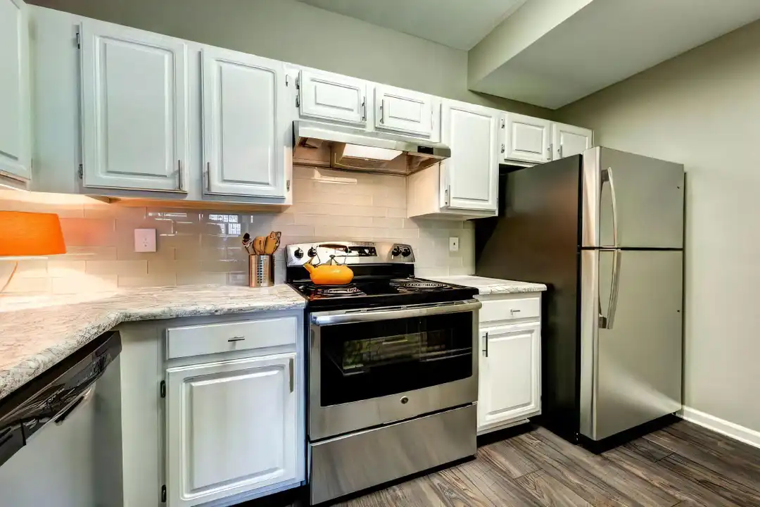 Apartment in Atlanta - View 5