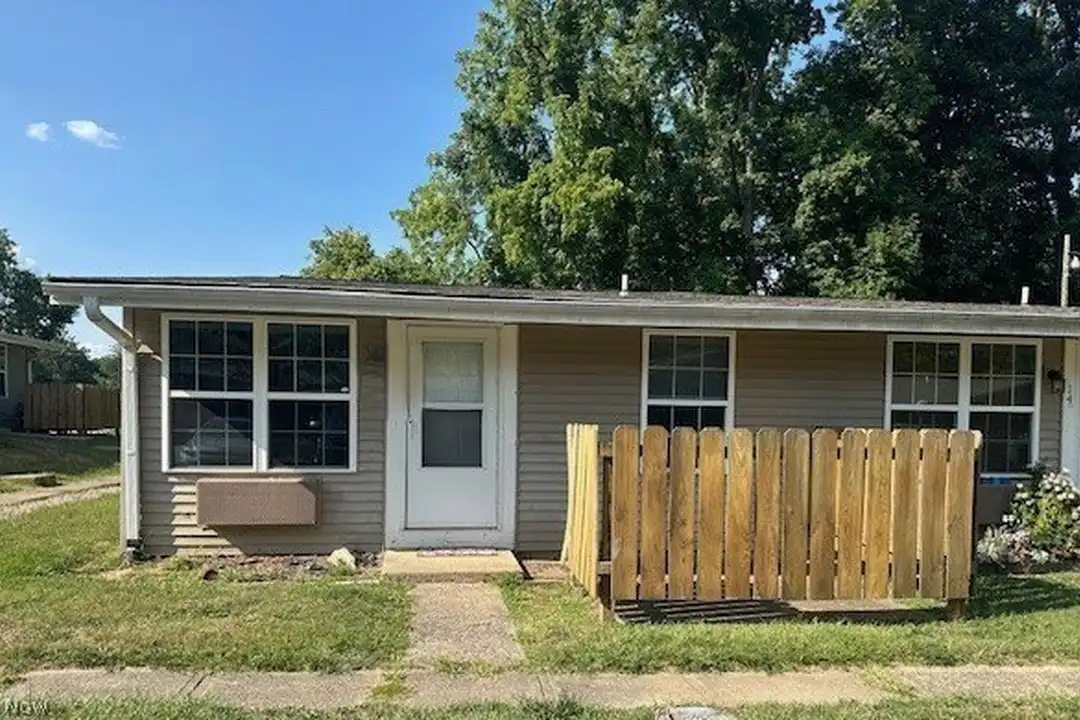 1830 Adams Ln #13 – photo 1 of 5