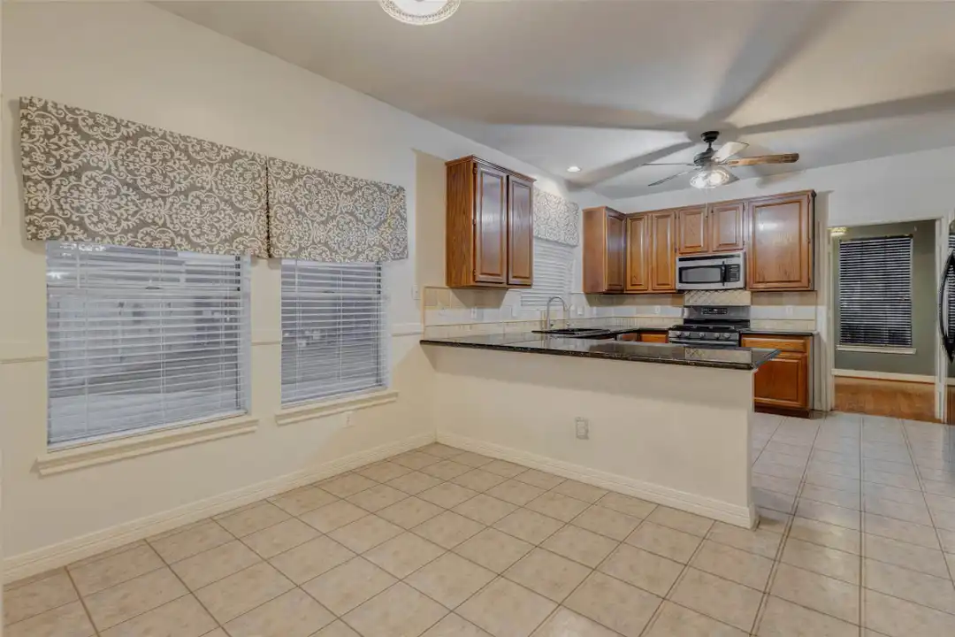 House in Katy - View 5