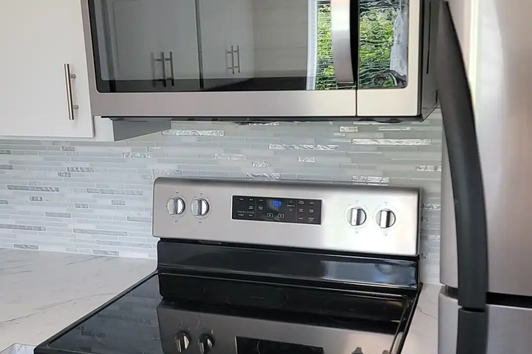 816 96th Ave NE unit A - View 6