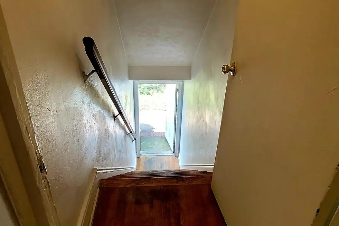 2605 5th Ave unit 6 – photo 1
