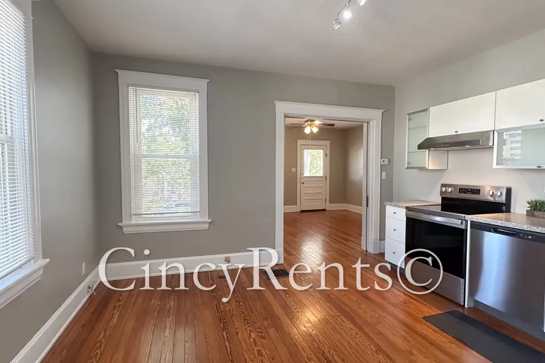 2715 Arbor Ave unit 1 - View 3