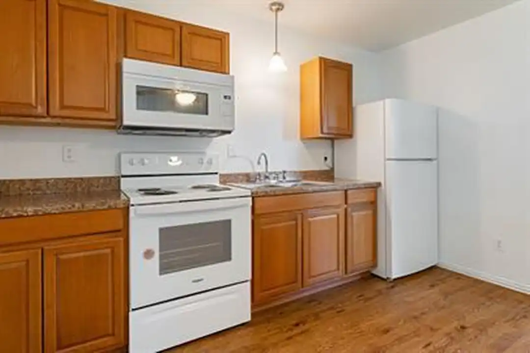 720 Pritchett Ln unit 13 – photo 1 of 10