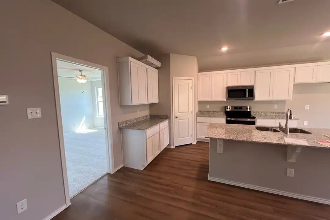 7216 E County Rd 99 - View 4
